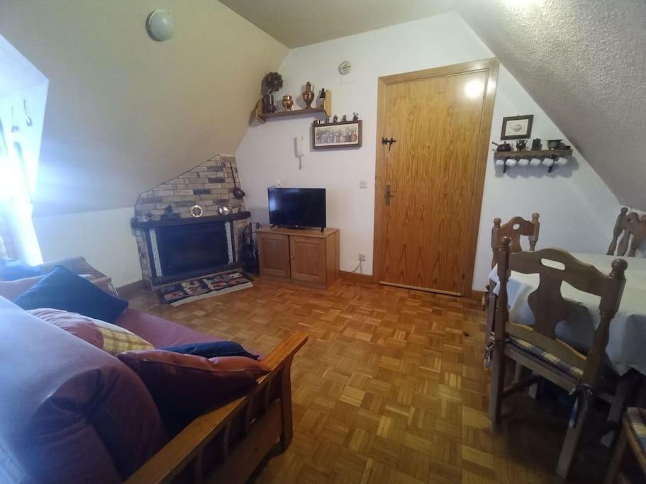 Atico En Pleno Pirineo Apartment El Pueyo de Jaca Ngoại thất bức ảnh